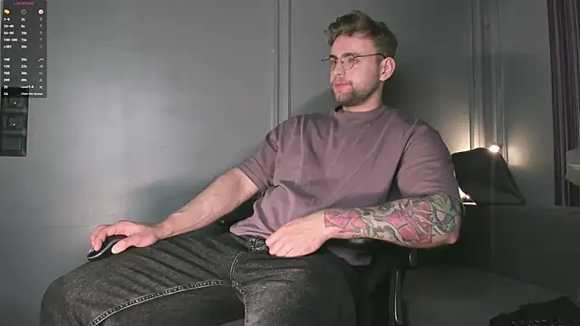 WayneWilson online show from February 20, 5:04 am