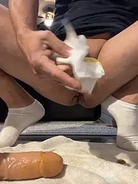 Snapshot of mrfeet58 chatting on December 19, 12:56 am mrfeet58 online show from December 19, 12:56 am