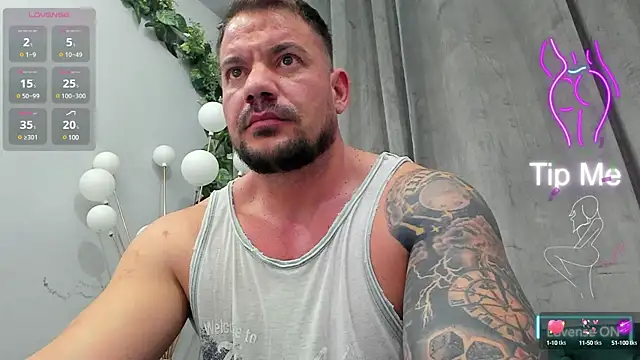 musclemonster31 online show from March 6, 10:58 pm