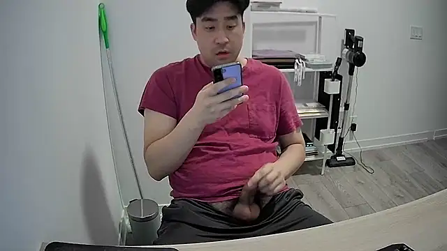 Koreanboy171 online show from April 15, 12:10 am