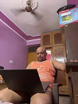 Dick 6inches online show from April 13, 8:04 am