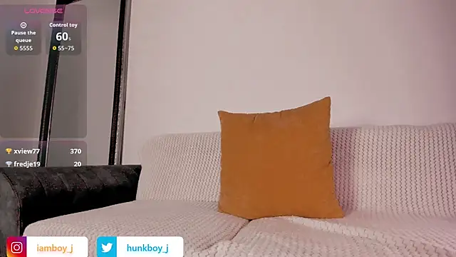 FitnessMaleModel online show from December 13, 7:53 pm