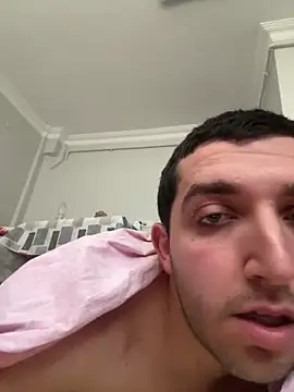 Snapshot of strange6696 chatting on March 3, 10:33 am strange6696 online show from March 3, 10:33 am