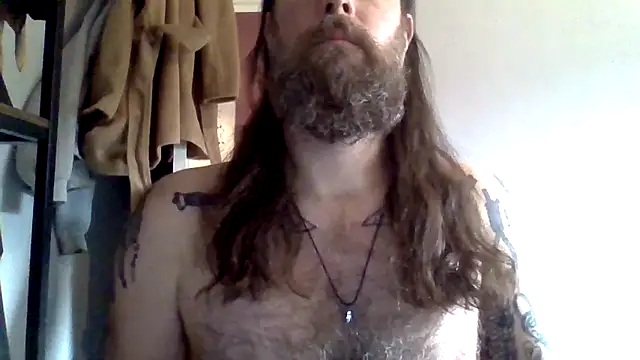 Snapshot of Thrillhouse chatting on October 31, 3:04 pm Thrillhouse online show from October 31, 3:04 pm