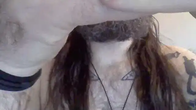 Snapshot of Thrillhouse chatting on January 17, 10:44 am Thrillhouse online show from January 17, 10:44 am