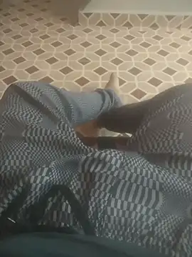 Snapshot of deshifuckers chatting on January 28, 2:21 am deshifuckers online show from January 28, 2:21 am