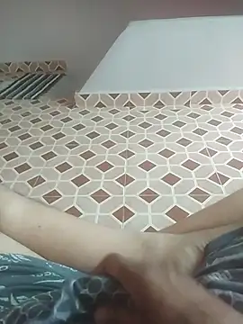 Snapshot of deshifuckers chatting on February 12, 2:14 am deshifuckers online show from February 12, 2:14 am