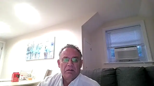 twopeopleinlove online show from July 31, 9:42 am