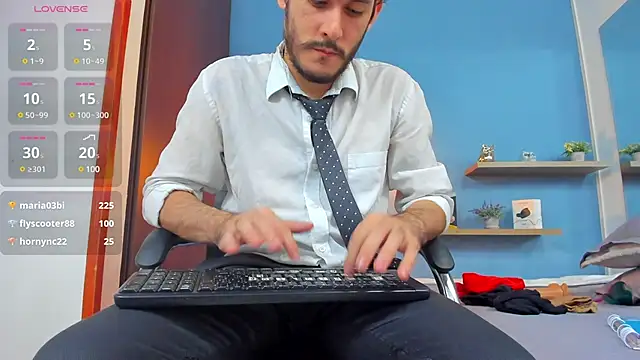 Snapshot of jeanpiere_ chatting on January 9, 3:47 am jeanpiere  online show from January 9, 3:47 am
