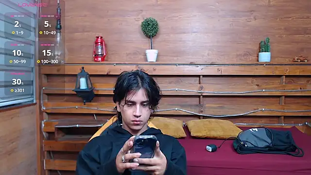 alex 477 online show from April 18, 11:33 am