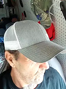 Hotbodyscottie online show from December 26, 9:04 pm