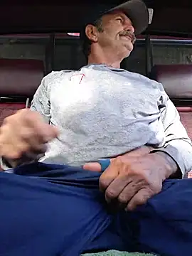 Hotbodyscottie online show from April 3, 1:41 pm