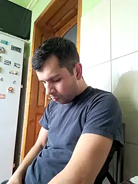 Snapshot of hornny1995 chatting on February 5, 1:33 pm hornny1995 online show from February 5, 1:33 pm