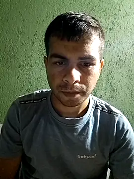 Snapshot of hornny1995 chatting on September 23, 8:52 pm hornny1995 online show from September 23, 8:52 pm