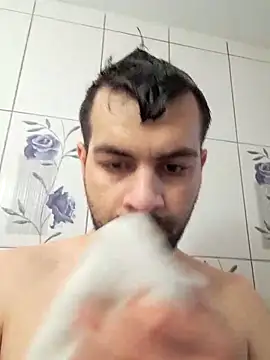 Snapshot of hornny1995 chatting on March 1, 12:34 pm hornny1995 online show from March 1, 12:34 pm