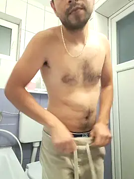 Snapshot of hornny1995 chatting on October 12, 5:29 pm hornny1995 online show from October 12, 5:29 pm