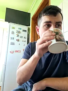 Snapshot of hornny1995 chatting on February 21, 1:11 pm hornny1995 online show from February 21, 1:11 pm