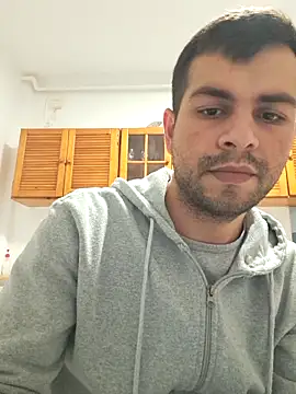 Snapshot of hornny1995 chatting on October 31, 6:00 pm hornny1995 online show from October 31, 6:00 pm