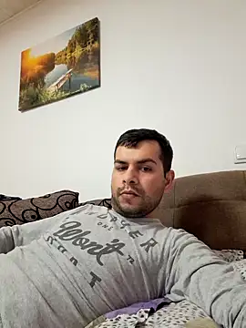 Snapshot of hornny1995 chatting on January 12, 7:53 am hornny1995 online show from January 12, 7:53 am