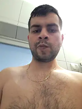 Snapshot of hornny1995 chatting on February 23, 7:36 pm hornny1995 online show from February 23, 7:36 pm