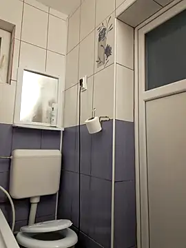 Snapshot of hornny1995 chatting on January 25, 3:52 pm hornny1995 online show from January 25, 3:52 pm