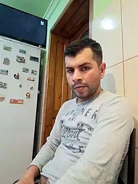 Snapshot of hornny1995 chatting on December 29, 12:45 pm hornny1995 online show from December 29, 12:45 pm