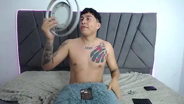 Xnova2210 online show from April 2, 5:38 am