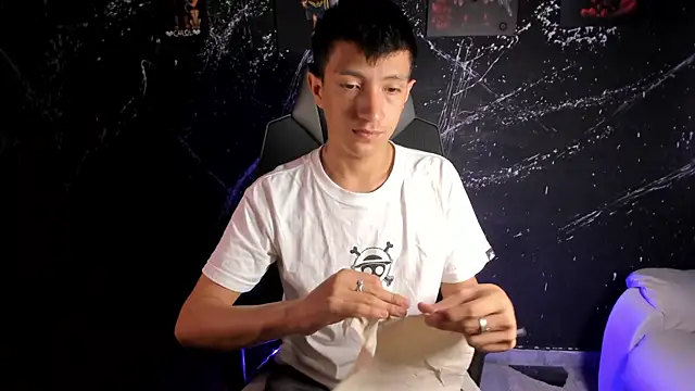 DereckCooperr online show from April 21, 2:51 am