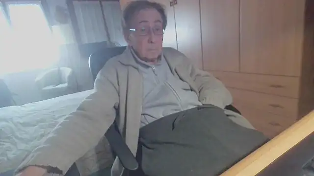 papillonhotofficial online show from February 23, 9:39 am