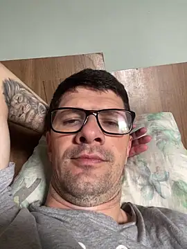 Juliano2289 online show from April 7, 3:56 pm