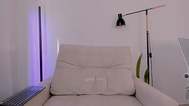 kim lian21 online show from February 11, 3:17 pm