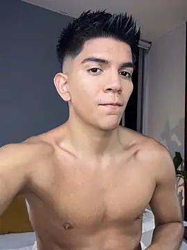 santiago 01 online show from December 17, 1:13 am