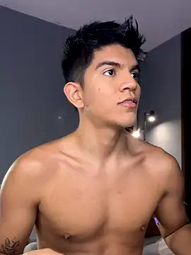 santiago 01 online show from November 5, 12:01 am