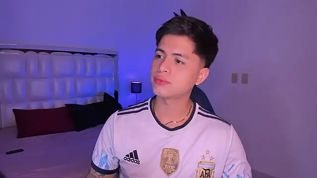 Niicky1  online show from January 6, 8:28 pm