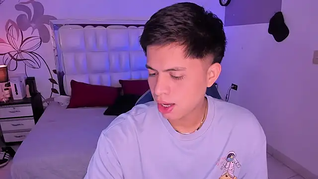 Niicky1  online show from December 7, 8:27 pm