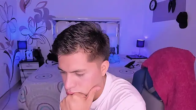 Niicky1  online show from February 11, 9:14 pm