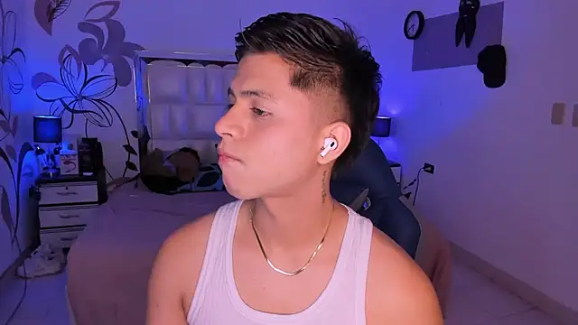 Niicky1  online show from January 30, 8:31 pm