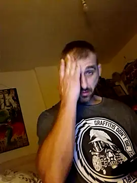 Snapshot of MaverickShamless@xh chatting on December 24, 7:11 pm MaverickShamlessxh online show from December 24, 7:11 pm