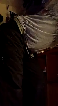 Snapshot of MaverickShamless@xh chatting on December 6, 10:19 pm MaverickShamlessxh online show from December 6, 10:19 pm