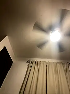 Magicerosxx69 online show from October 26, 7:21 am