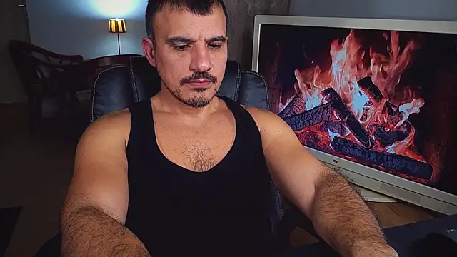 officeman7 online show from January 21, 4:23 pm