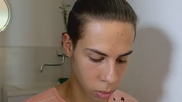 grey   27 online show from March 6, 9:09 pm