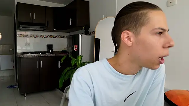 grey   27 online show from February 17, 5:10 pm