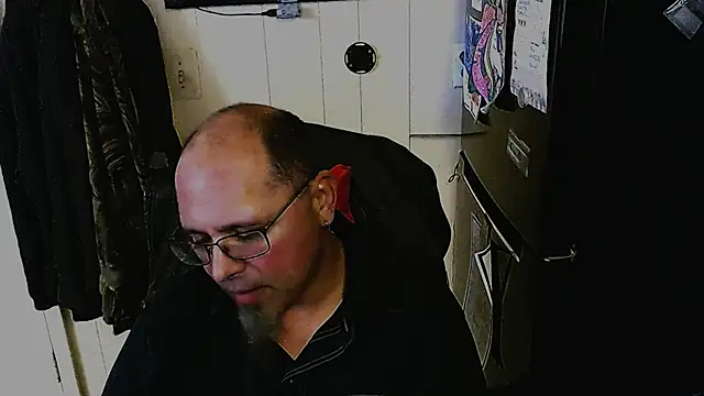 KrazyLegz online show from November 12, 11:53 pm