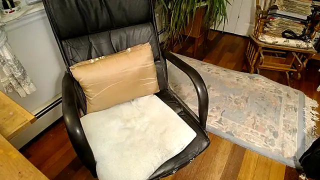 Happyjaxx online show from November 18, 11:15 pm