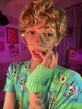 lyamthommpson online show from February 22, 3:41 am