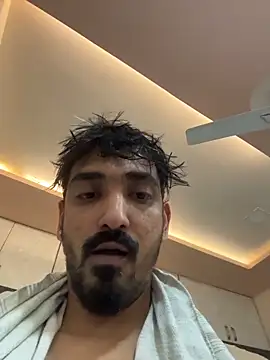 hornyguy271192 online show from February 7, 9:53 pm