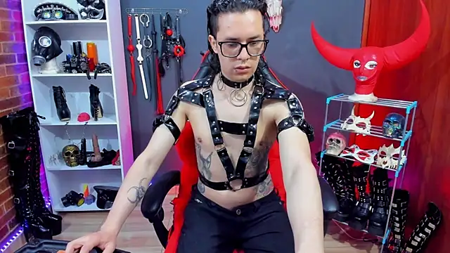 daven56 online show from June 13, 2:26 pm
