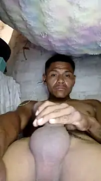 Snapshot of Moreno1813 chatting on September 27, 7:28 am Moreno1813 online show from September 27, 7:28 am