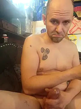 Herwish online show from December 5, 5:31 pm